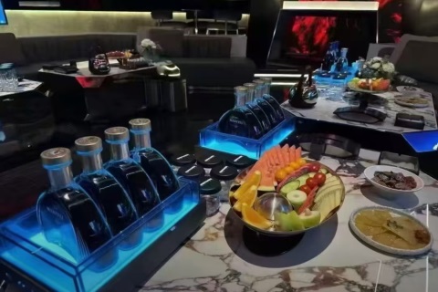 德州德城区新街口文化园菲林派对空间招聘礼宾员,可提供住宿,生意火爆高薪职位虚位以待